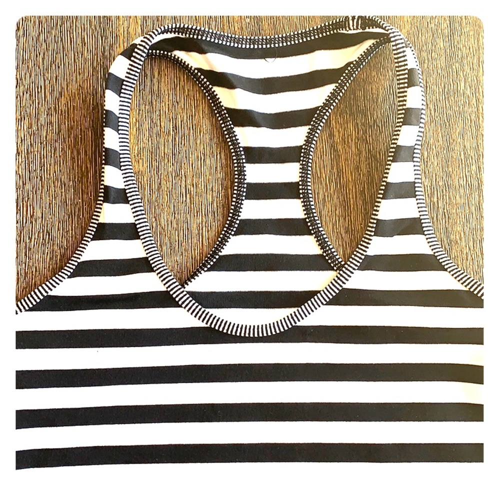 Lululemon cool racerback sz 6 black white striped